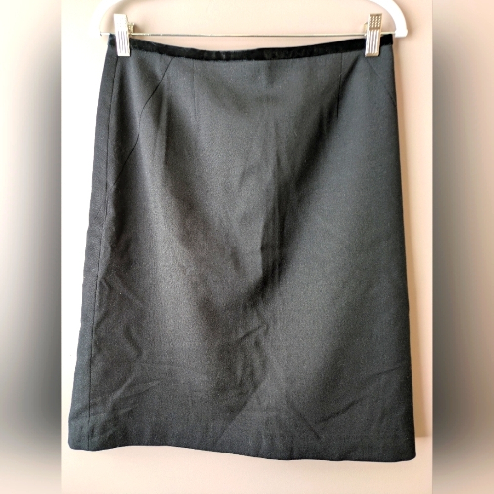 Harve Bernard By Bernard Holtzman Wool Skirt 8 Black